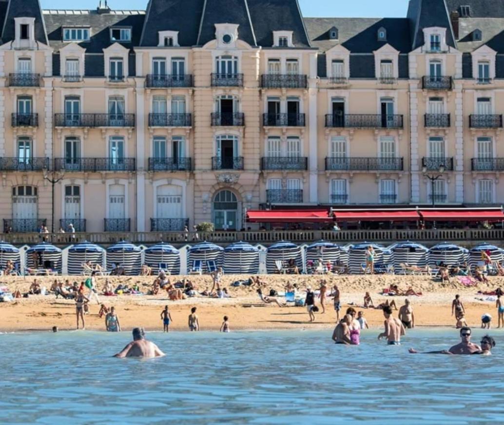 Cosy Appartement Dans Une Villa Avec Piscine, Proche Du Centre Et De La Mer Cabourg Exteriér fotografie