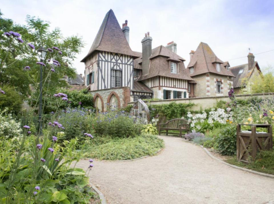 Cosy Appartement Dans Une Villa Avec Piscine, Proche Du Centre Et De La Mer Cabourg Exteriér fotografie